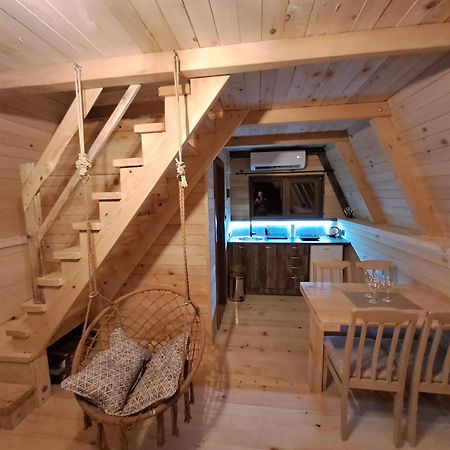 Wooden Cottages Konak Savnik 外观 照片