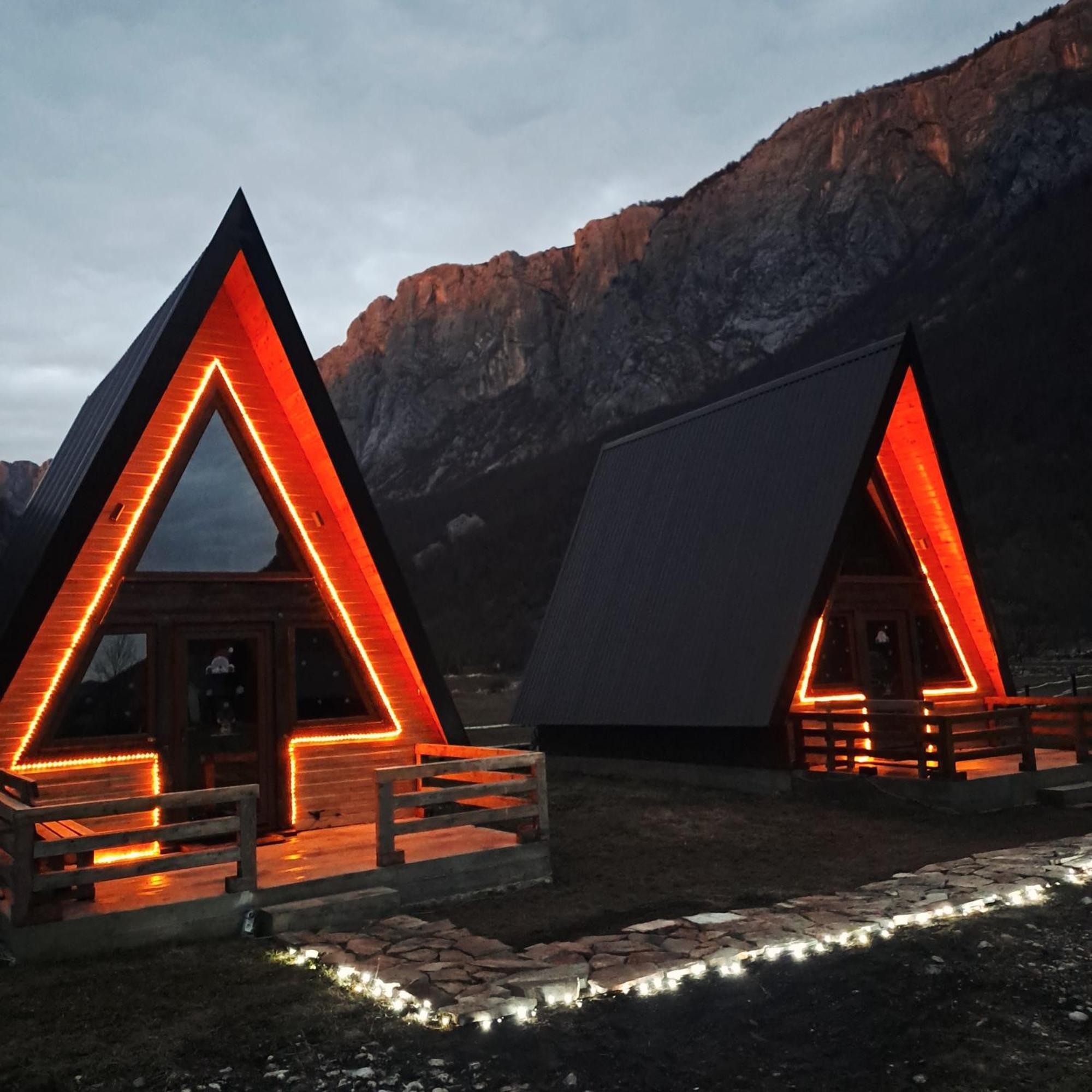 Wooden Cottages Konak Savnik 外观 照片