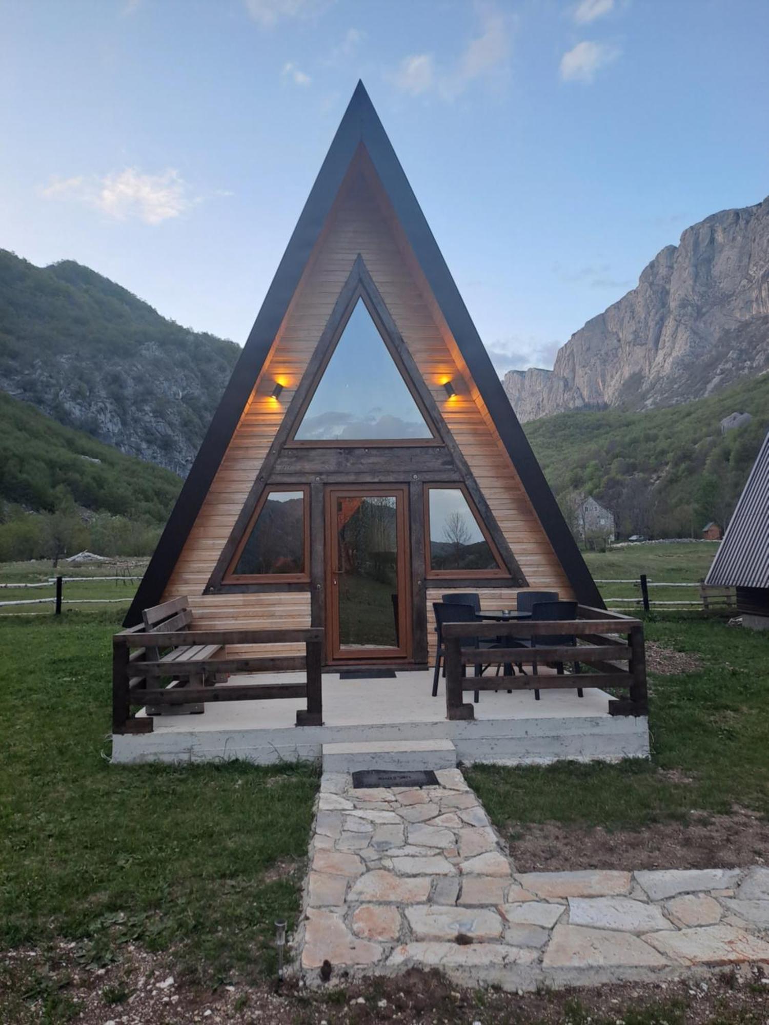 Wooden Cottages Konak Savnik 外观 照片