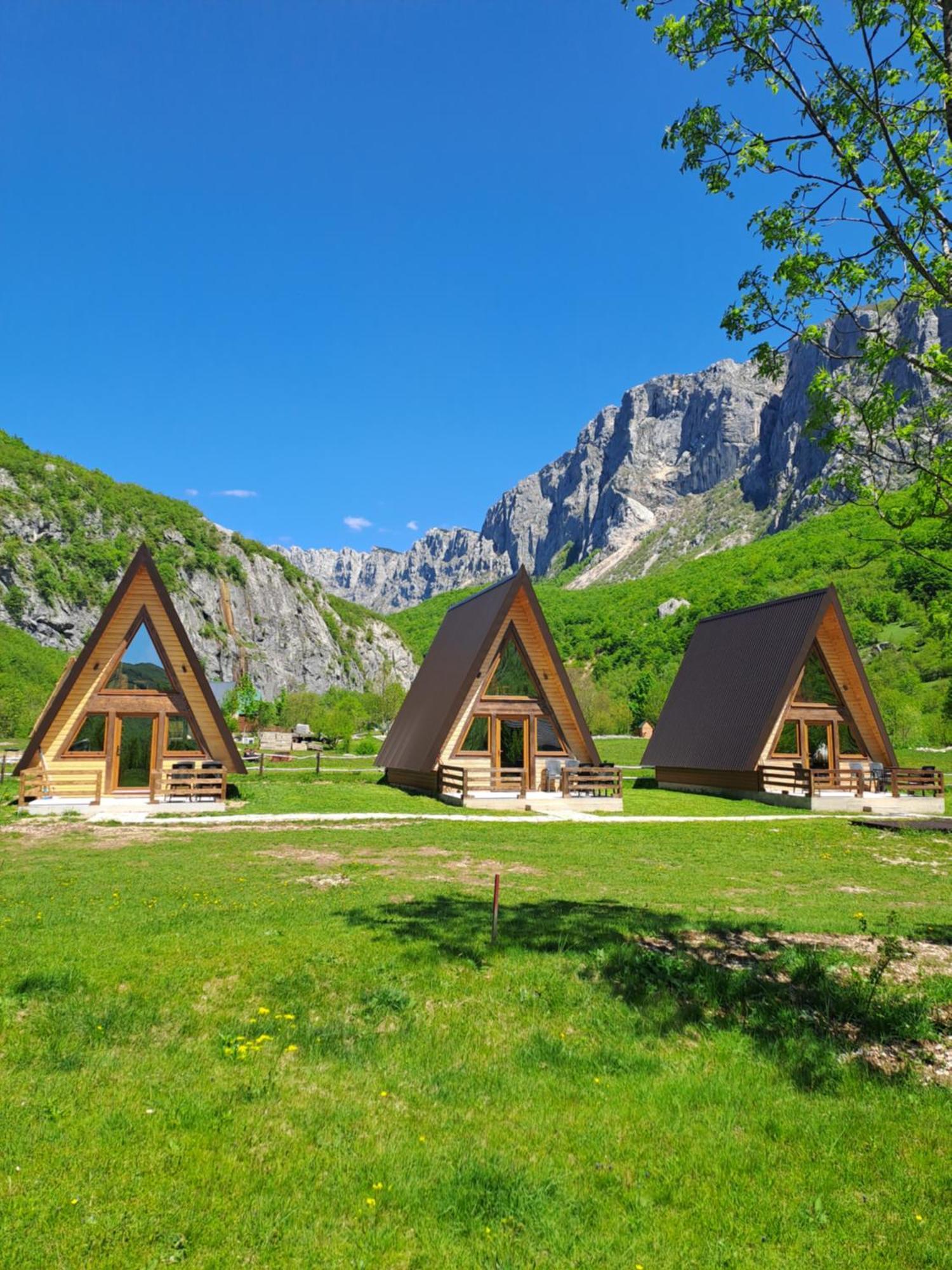 Wooden Cottages Konak Savnik 外观 照片